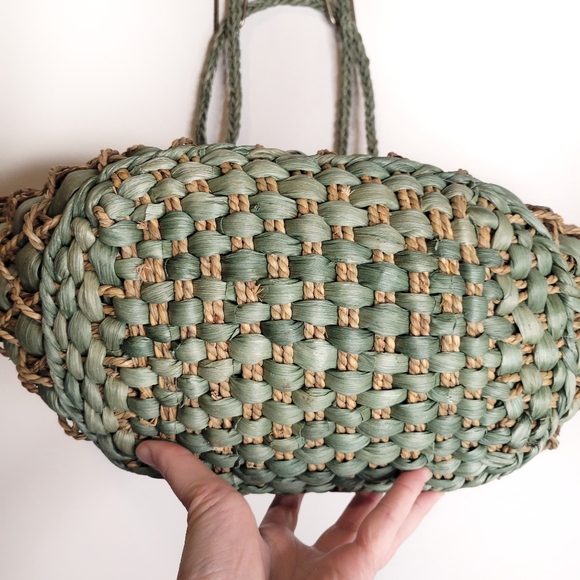 Handwoven Large Straw Beach Summer Tote Bag - Picture 8 of 11
